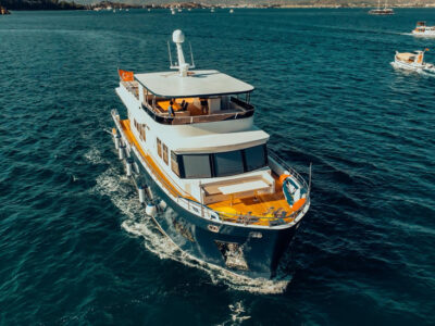 beluga-trawler-charter Beluga Trawler Tekne
